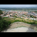 Die Stadtmauer von Hainburg ist teilweise zu erkennen